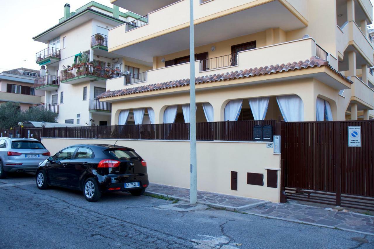 Domus Palombi Lägenhet Ladispoli Exteriör bild